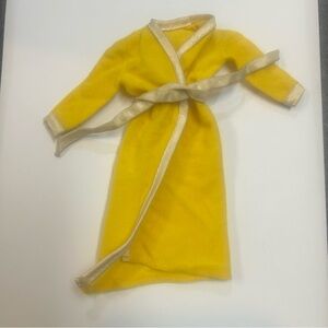 Barbie Best Buy Fashions #9623 YELLOW BATHROBE w/WHITE SATIN TRIM